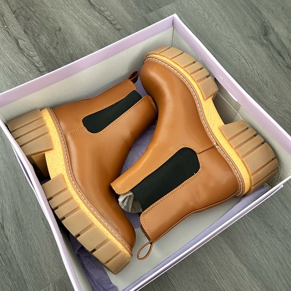 Chelsea Booties - Picture 1 of 2